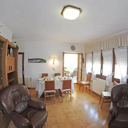 1mass01 Apartment